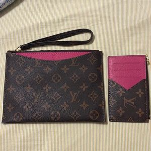 Women fashion wristlet and card holder